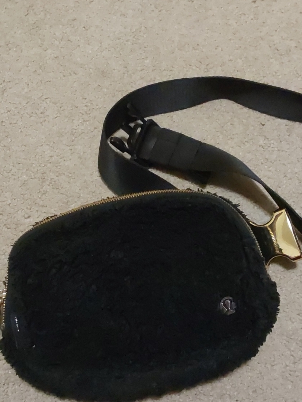 Lululemon Sherpa Bum Bag. In Black. Cute In Person. Vivid Black - Picture 1 of 8